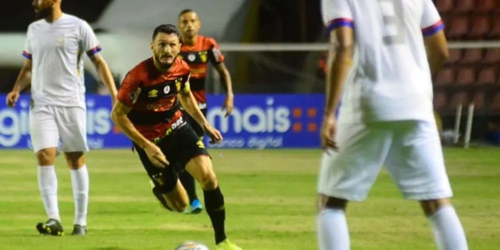 Vitória deixa o Leão cada vez mais perto da Série A; time segue vice-líder do campeonato