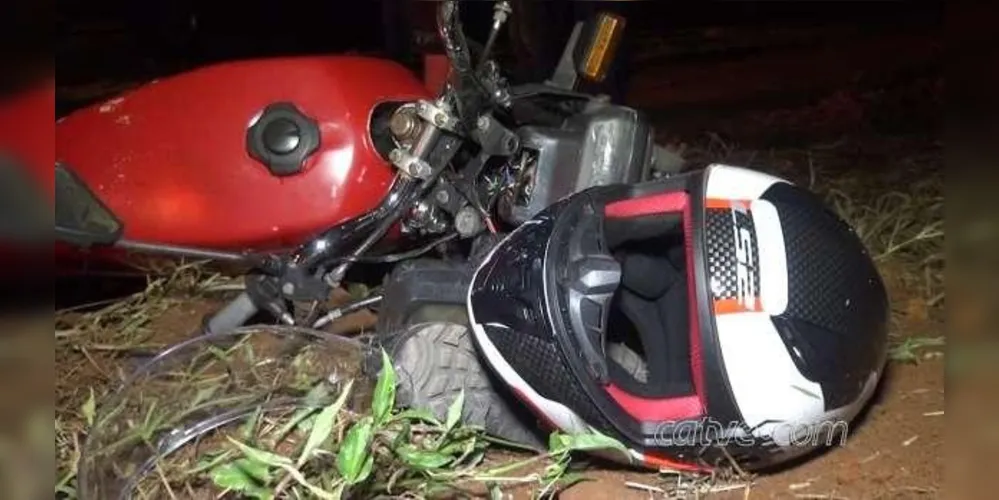 Imagem ilustrativa da imagem Motociclista morre ao ser atingido por carro de colega