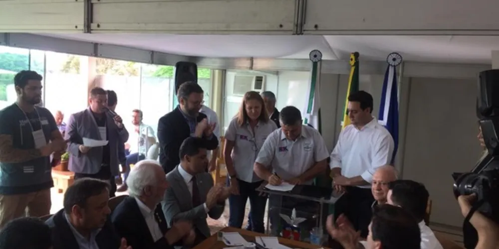 Contratos foram assinados durante a Feira Paraná