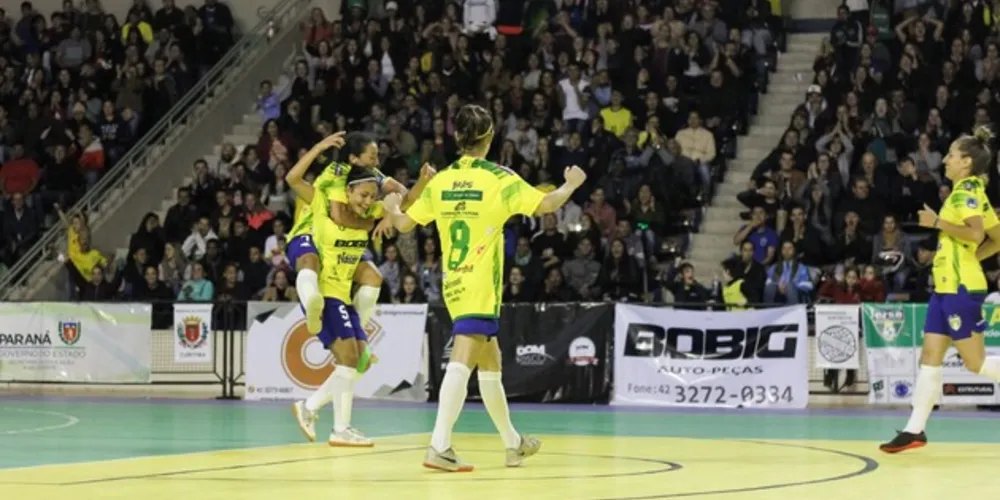 Amistoso serve como preparação para disputa do Sul-Americano Feminino de Futsal Clássico
