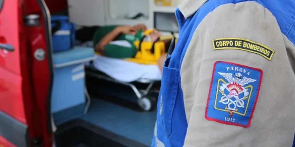 Vítima foi socorrida com lesões graves e foi levada a um hospital da cidade sem risco de morrer