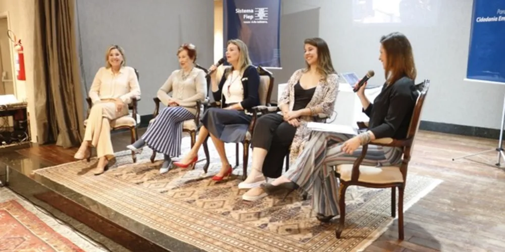 As gerações Tradicional, Baby Boomer, Gerações X e Y foram representadas por Neuza Mansani, Indianara Milleo, Giorgia Bin Bocheneck e Julia Stocco 