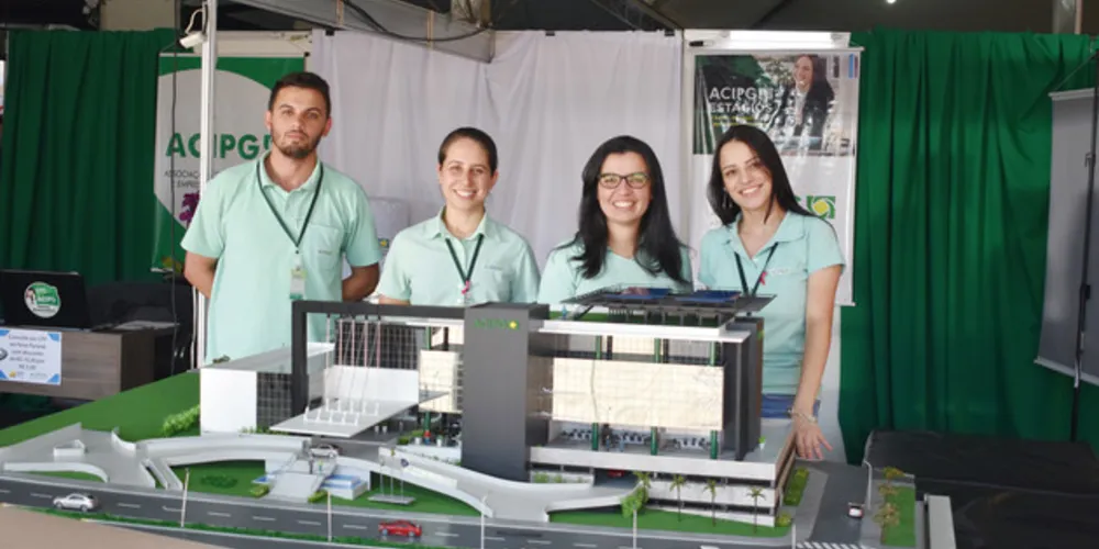 A Feira incorporou a 41ª Edição da Exposição Feira Agropecuária Industrial de Ponta Grossa (Efapi). 
