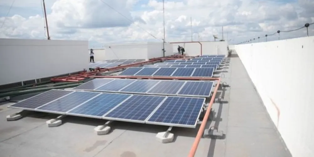 Desde 2012, a procura por energia solar tem crescido com a possibilidade de o consumidor gerar a própria energia a partir de fontes renováveis