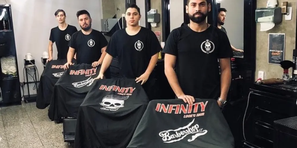 Barbearia temática conta com um atendimento que agrega comodidade e opções de entretenimento 