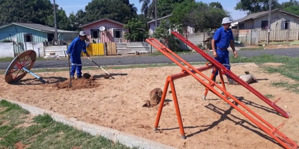 A reforma dos brinquedos durou menos de 60 dias e foi realizada no pátio da Secretaria de Obras e Serviços Públicos