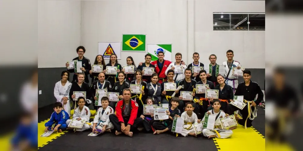 No próximo sábado (09), acontece o lançamento da 11° edição do Livro dos Grandes Mestres das Artes Marciais