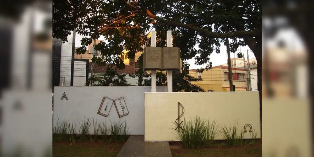 Imagem ilustrativa da imagem PG é a única no mundo a ter um Monumento à Bíblia