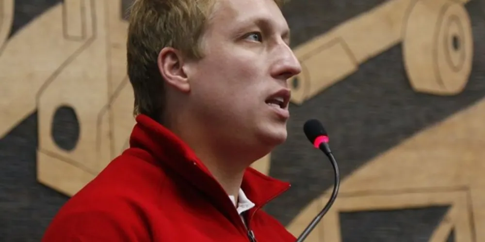 Imagem ilustrativa da imagem Rudolf Polaco comemora início de obras de segurança na Souza Naves