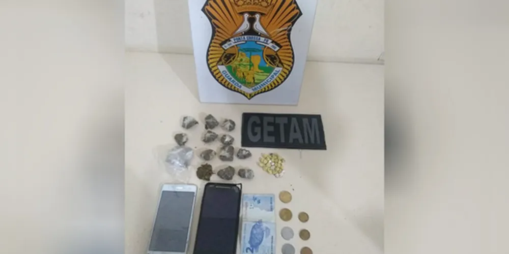 Adolescente assumiu ser o dono das drogas e confessou que vendia as substâncias