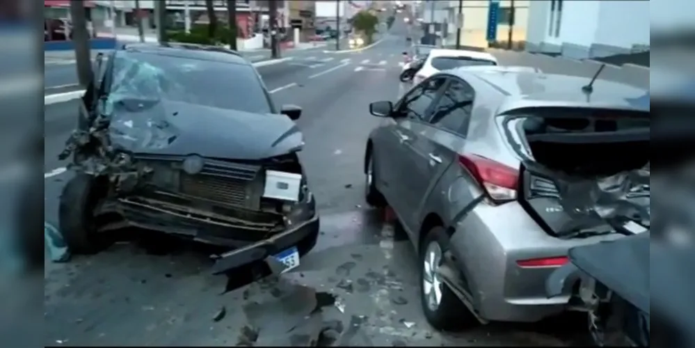 Acidente ocorreu em frente ao Hospital Bom Jesus