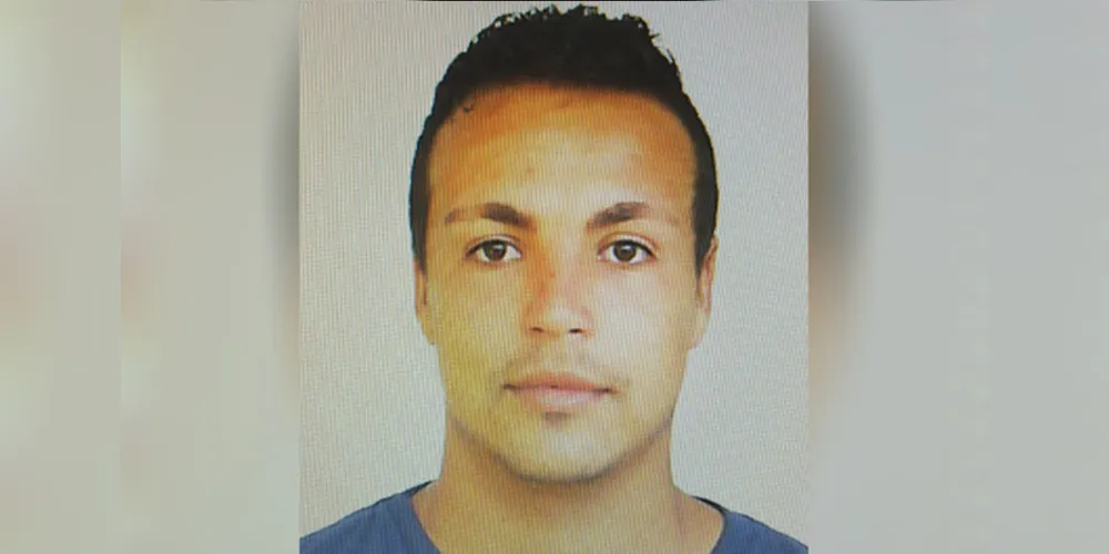 Jovem foi atingido por vários tiros e polícia ainda procura autores do crime