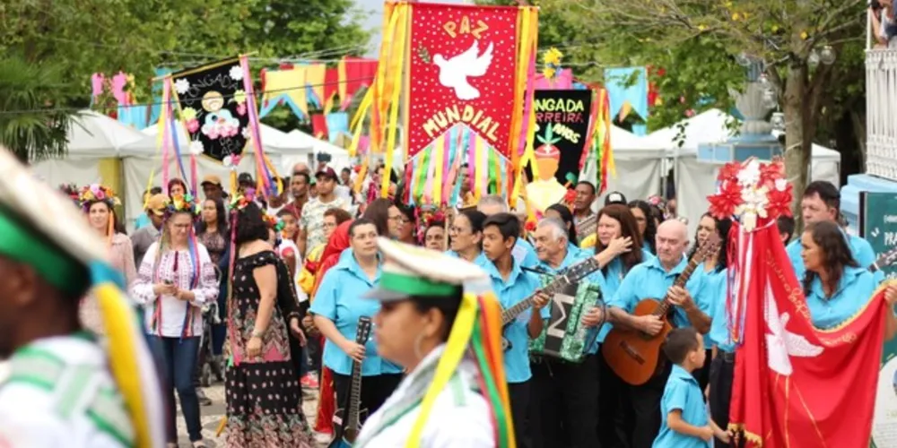 Além dos moradores locais, turistas de várias regiões do Paraná estiveram no município para prestigiar o Encontro