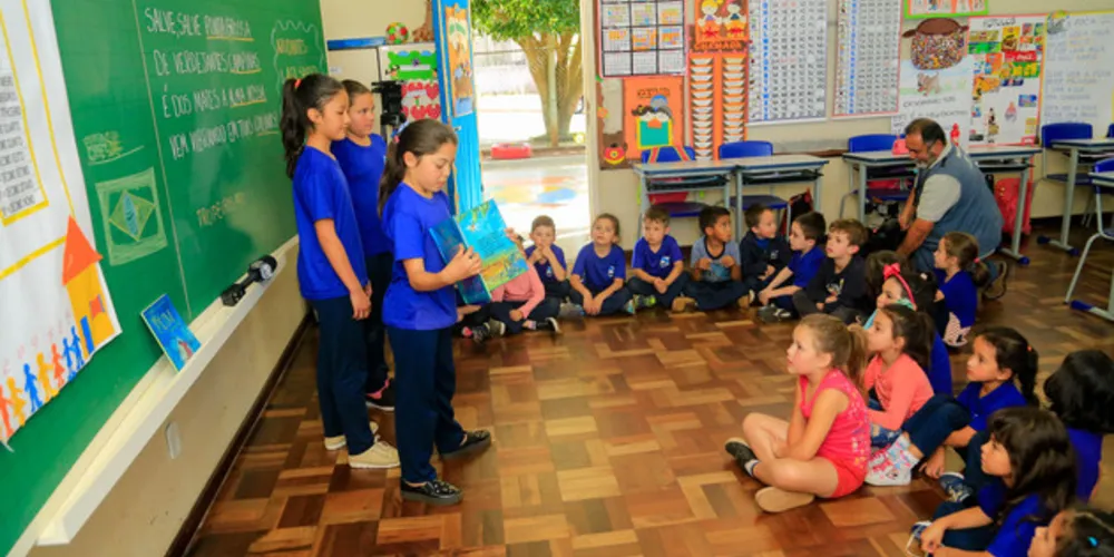 A Escola Municipal Fioravante Slavieiro, na Vila Baraúna, realiza quatro projetos de leitura
