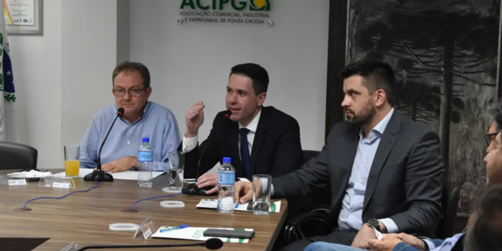 Principal assunto do debate foi a relevância de Ponta Grossa e região para o setor portuário paranaense