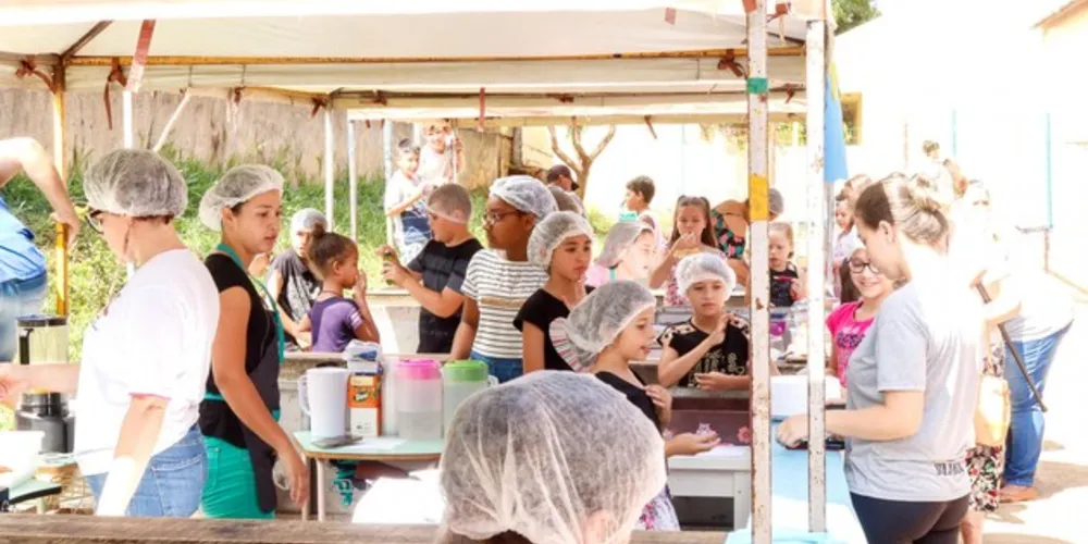 Imagem ilustrativa da imagem Escola de Tibagi realiza feira de empreendedorismo