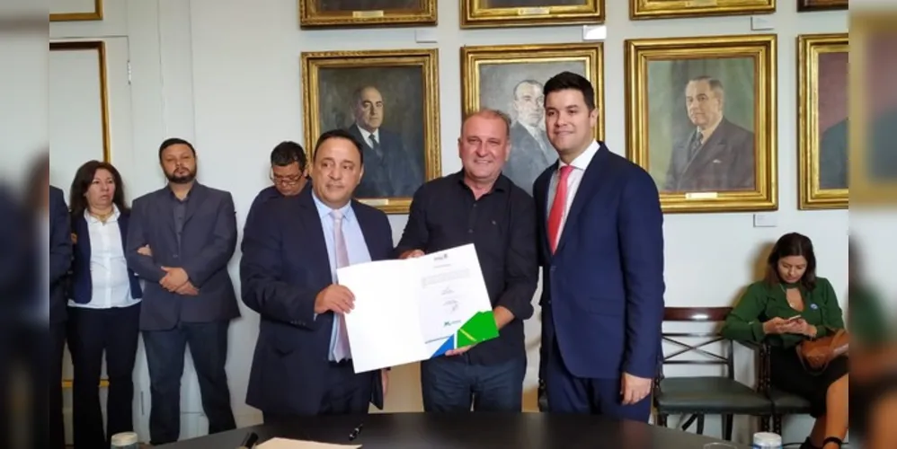 Dinheiro está sendo disponibilizado para mais 33 municípios, através de rescursos liberados pelo deputado estadual Hussein Bakri (PSD)