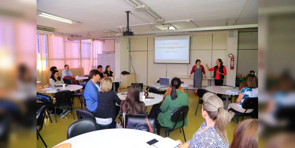Atividade, que reuniu a Educação de 11 municípios, faz parte do Núcleo de Cooperação Pedagógica, criado pelo Núcleo Regional de Educação


