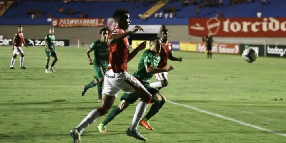 Bugre saiu na frente, mas donos da casa buscaram empate no fim da partida