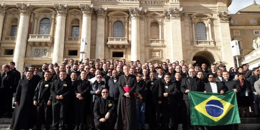 Imagem ilustrativa da imagem Padres da região participam de curso com o Papa em Roma