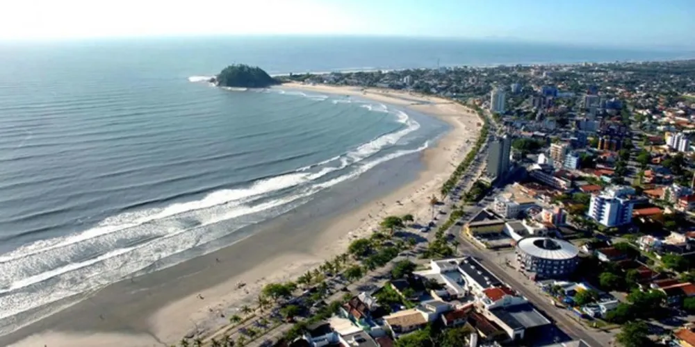 Um adolescente e uma criança de sete anos se afogaram e estão desaparecidos