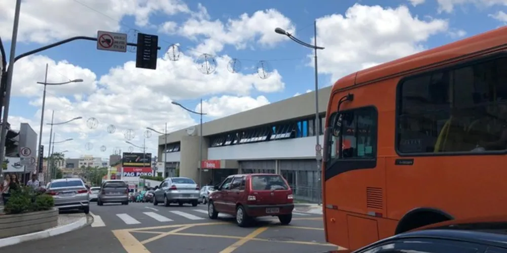 Semáforos da avenida Vicente Machado acabaram 'desligando'