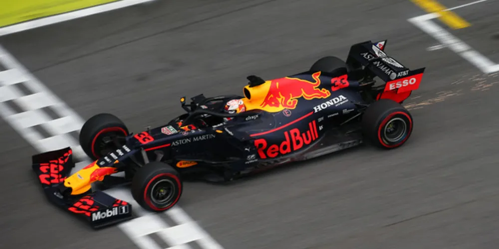 Piloto da Red Bull largou na pole position e conseguiu a vitória no GP de Interlagos