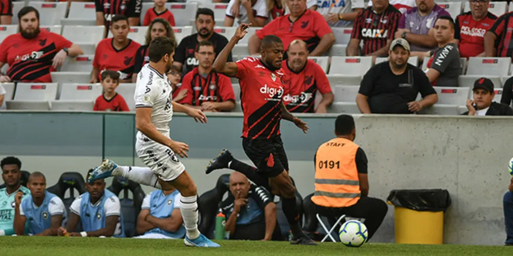 Furacão chega aos 53 pontos e ocupa a quinta posição na tabela