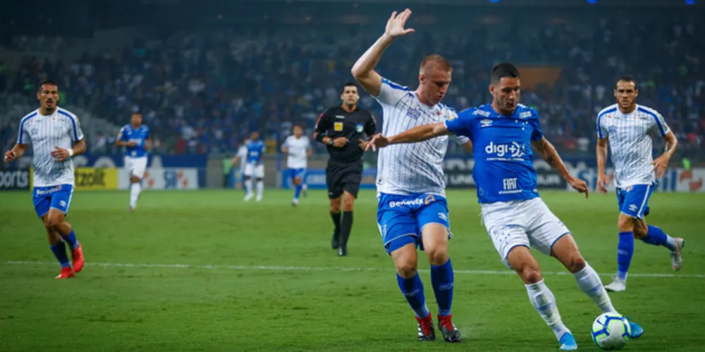 Empate deixa Cruzeiro um ponto acima do Z-4 e confirma rebaixamento do Avaí