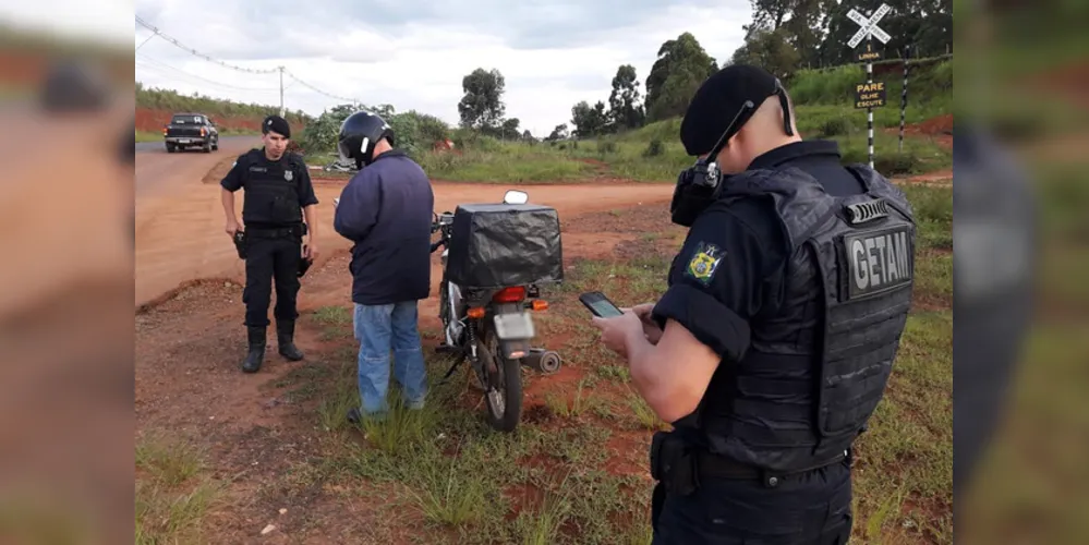 O grupamento Getam deflagrou a "Operação Bloqueio", onde foram abordadas 45 pessoas e fiscalizados, 30 veículos e 42 motocicletas