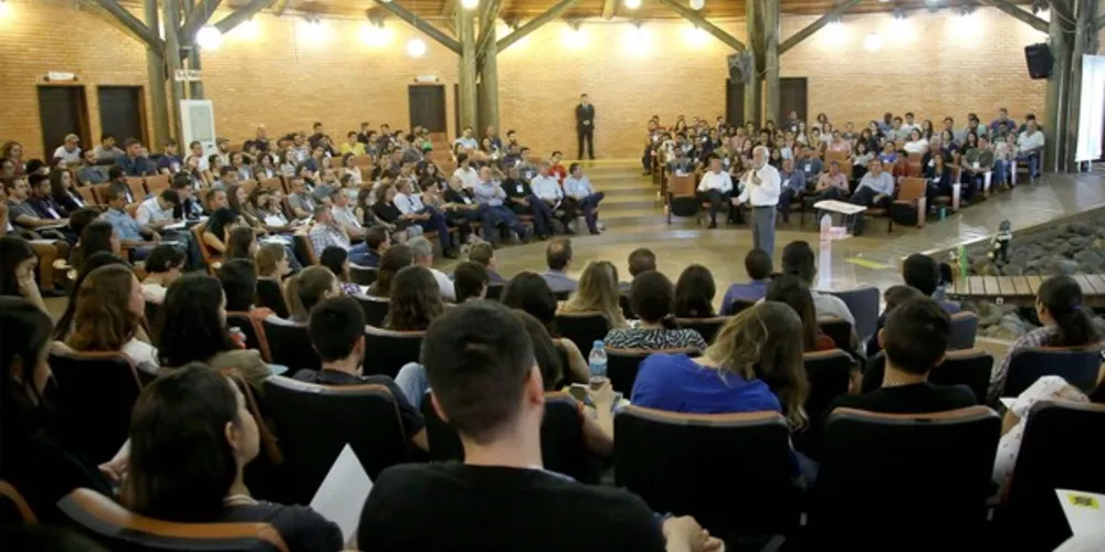 Pelos próximos dois anos, os estudantes farão residência técnica no Instituto de Água e Terra