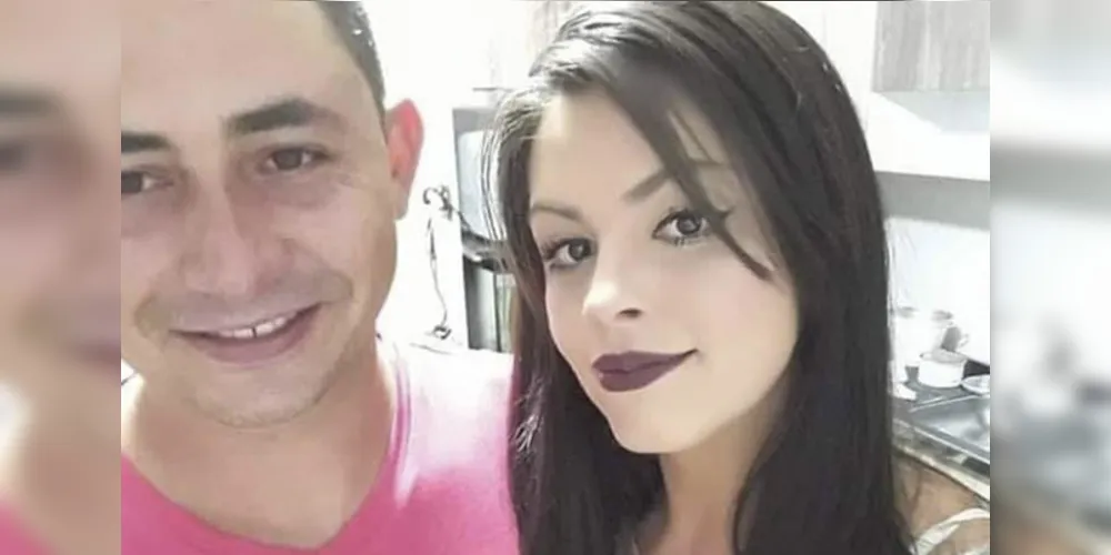 Vítima levou pelo menos cinco facadas e principal suspeito conseguiu fugir