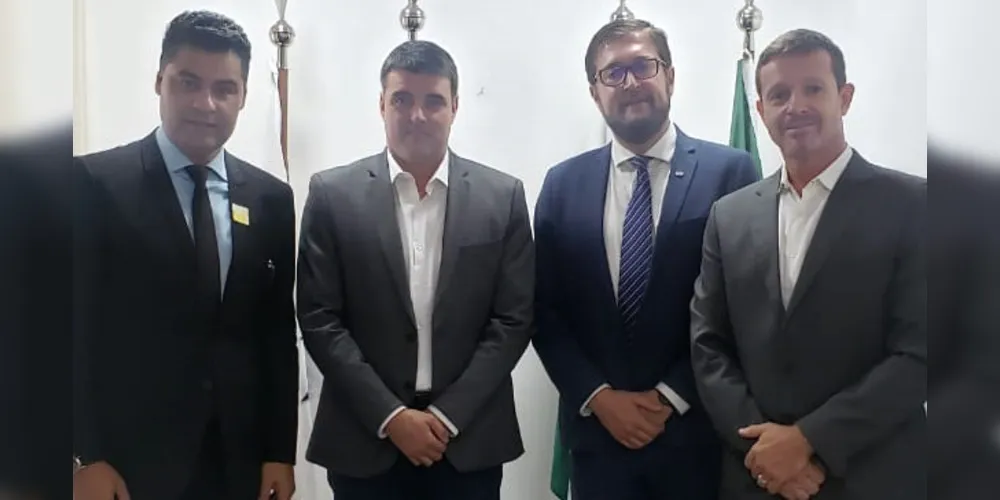 Imagem ilustrativa da imagem Em Brasília, Rangel apresenta edital de reforma no aeroporto