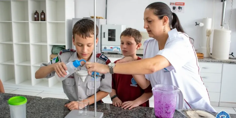 Atividade foi desenvolvida com alunos da 6ª a 2ª séries do Colégio Vila Militas