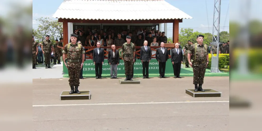 Formatura que teve início às 10h na sede do batalhão, contou com a presença de autoridades civis e militares.