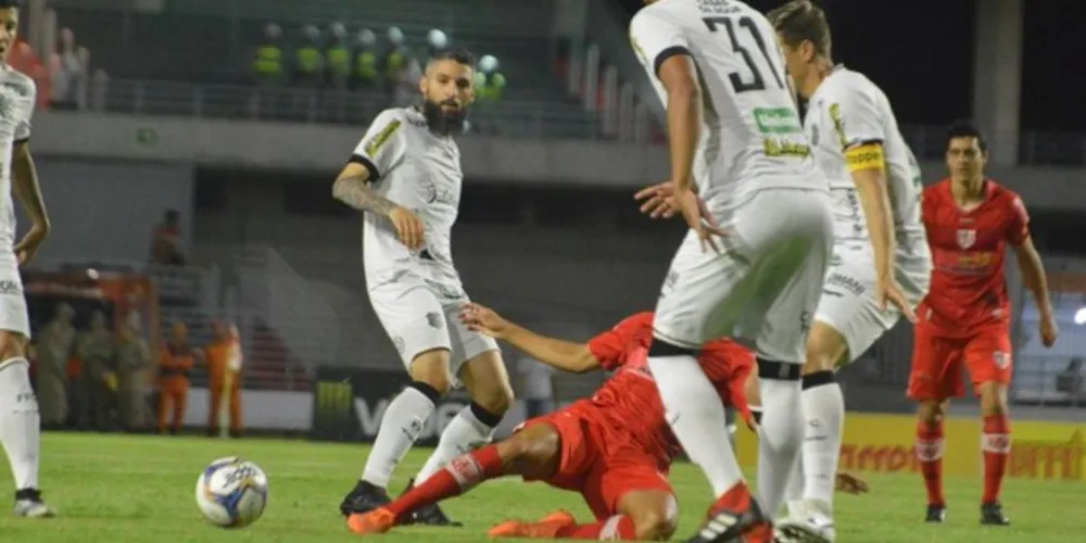 Empate sem gols manteve o Figueira na Série B do Brasileirão