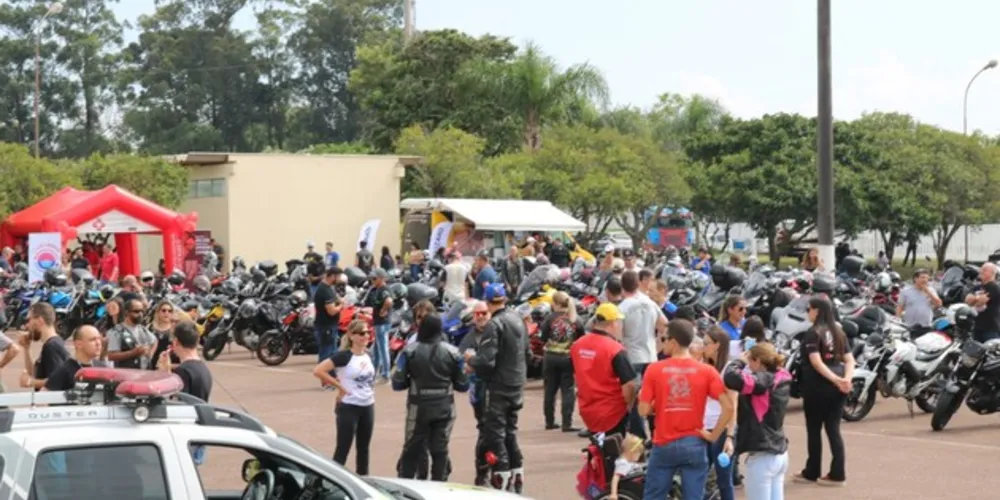 Imagem ilustrativa da imagem PM reúne mais de 200 pessoas em passeio motociclístico