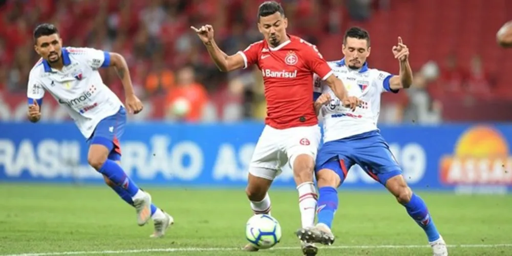 Fortaleza perdeu pênalti no fim da partida e jogo terminou em 2 a 2