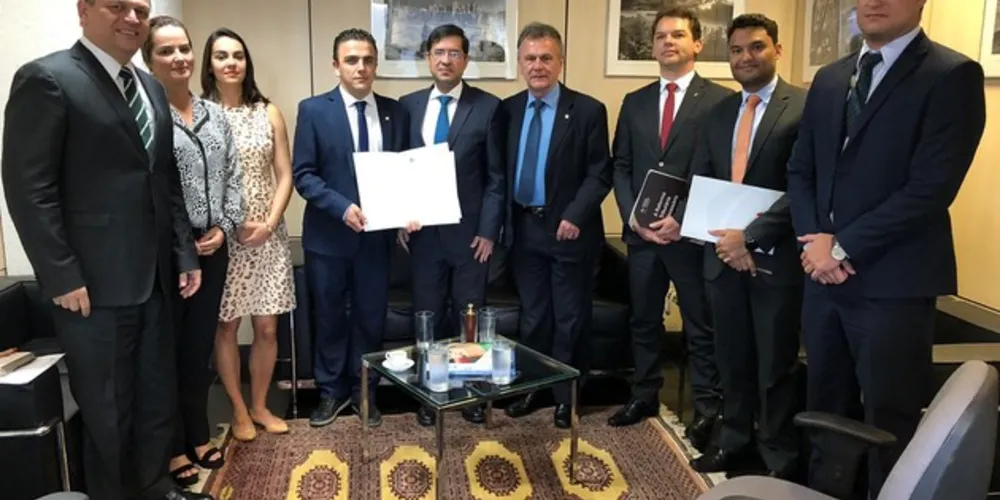 Imagem ilustrativa da imagem Aliel une lideranças para evitar fim de procuradoria