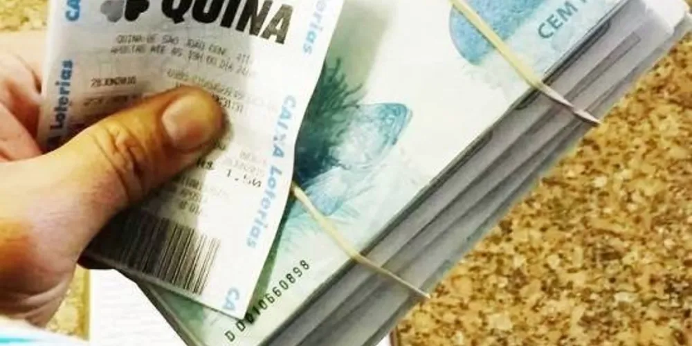 Vítima entregou dinheiro e ainda teve o celular roubado pelos golpistas