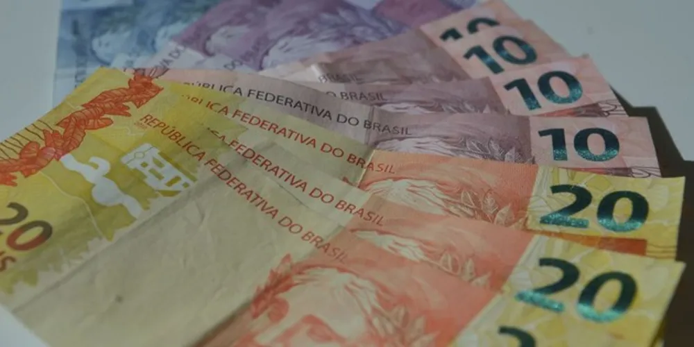 Ao anunciar a revisão das estimativas, Rodrigues destacou que a nova política para o salário mínimo só será decidida nas próximas semanas pelo presidente Jair Bolsonaro