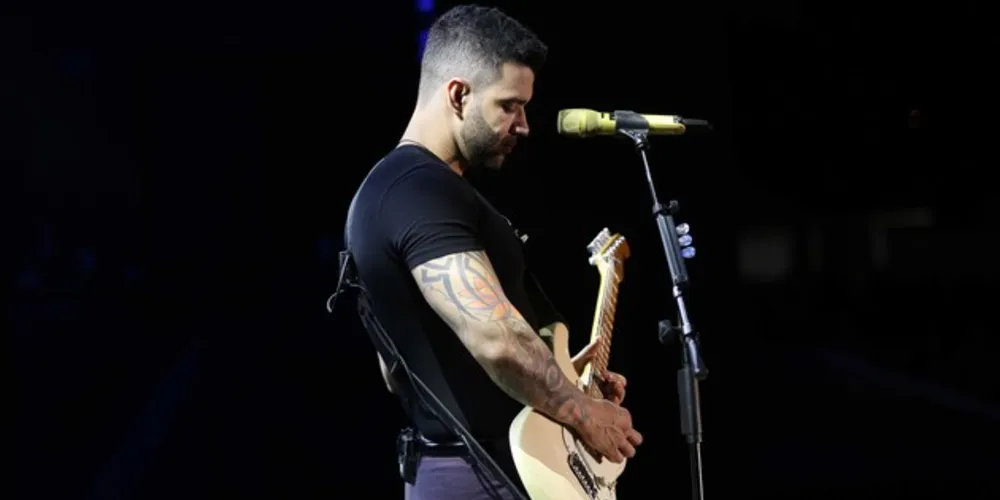 Entre os últimos hits do artista estão “Milu” e “Quem Traiu Levou”