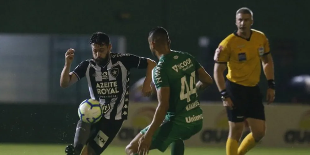 Vitória por 1 a 0 afasta cariocas da zona de rebaixamento