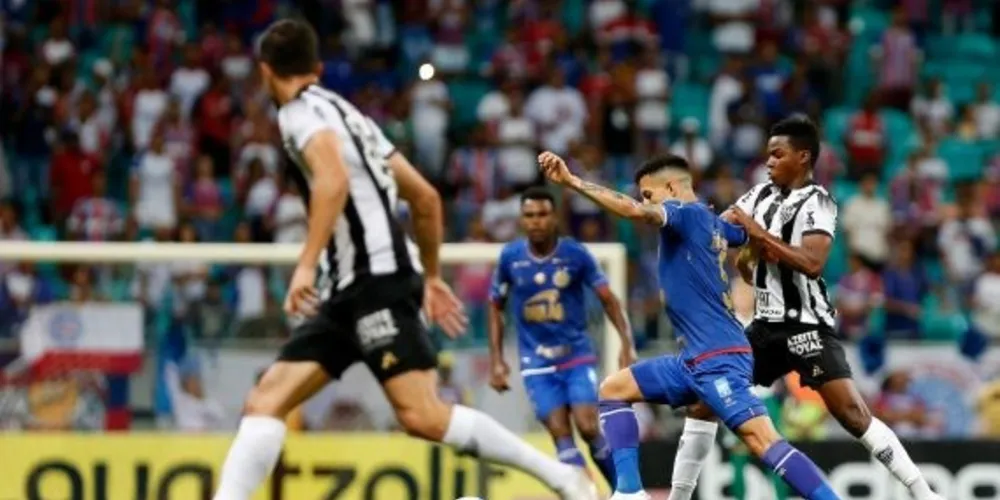 Galo saiu na frente, mas o Tricolor correu atrás do prejuízo e conseguiu o empate
