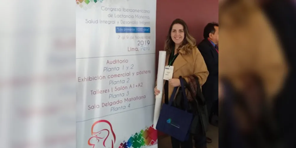 A mestranda Bárbara Mafra, fonoaudióloga do Núcleo de Apoio à Saúde da Família (NASF) de Oficinas, esteve no mês de novembro apresentando a pesquisa.