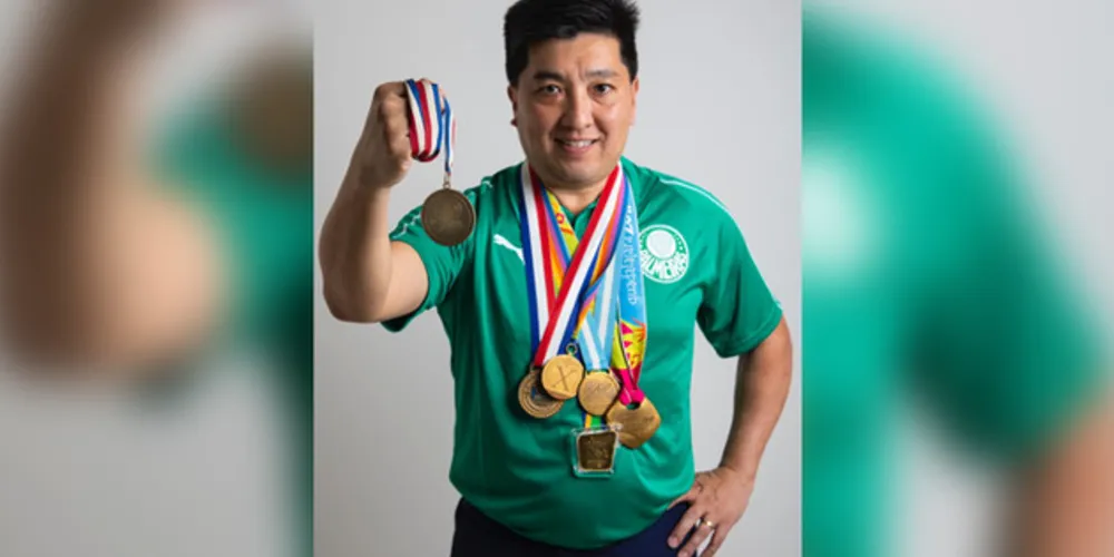 Hoyama é o maior mesatenista do Brasil, com participação em seis olimpíadas, 24 mundiais e nove Jogos Pan-Americanos