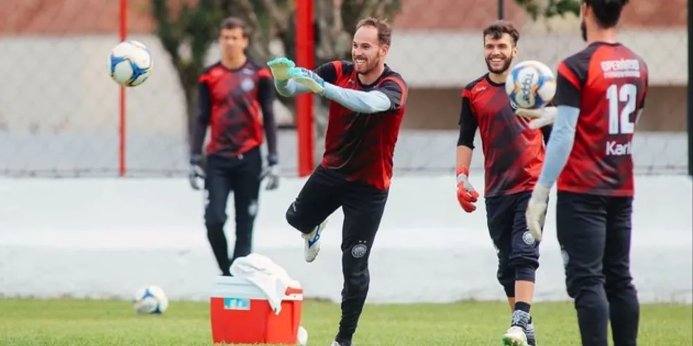 O time está em 10º lugar na tabela, com 49 pontos. 