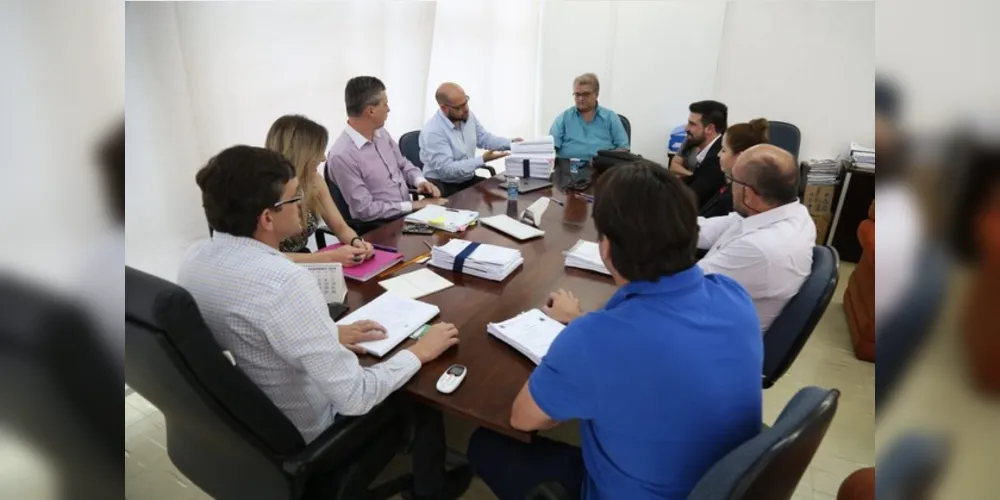 Processos são sorteados entre conselheiros nas reuniões de trabalho do grupo, que tem prazo de 30 dias para dar parecer final aos recursos

