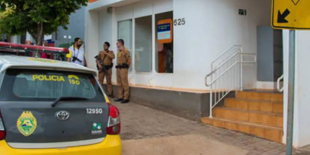 Família foi rendida na noite de domingo e foi liberada apenas no fim da manhã de segunda-feira