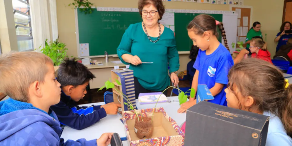 Metodologia é uma introdução ao pensamento científico aplicado para o Ensino Fundamental
